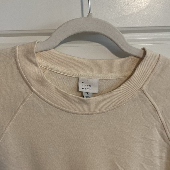 A New Day Buttery Soft Pullover - Picture 5 of 6